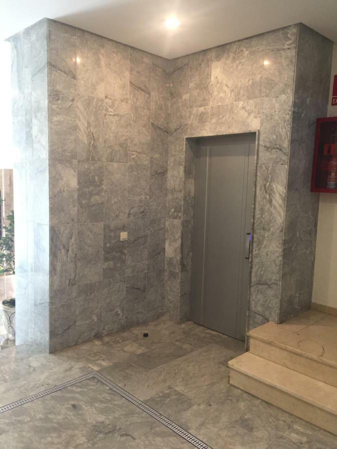 El Piso Hotel ฟูเอนฮิโรลา ภายนอก รูปภาพ